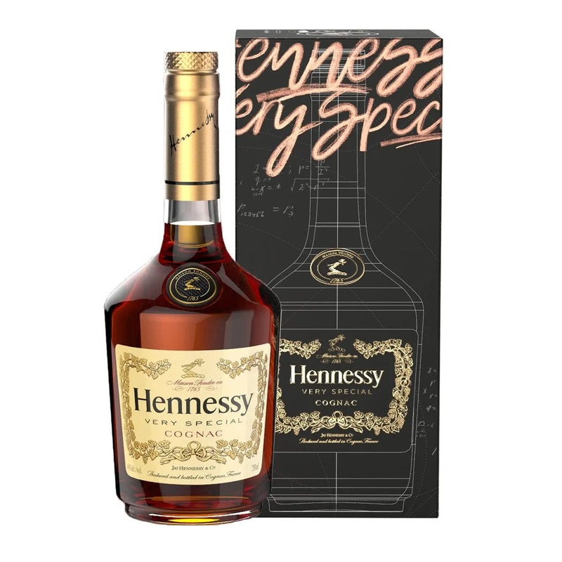 Hennessy Very Special Cognac Limited Edition Very Special Gift Pack, 70 cl